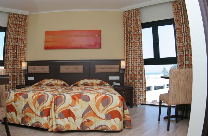 Hotel Livadhiotis City